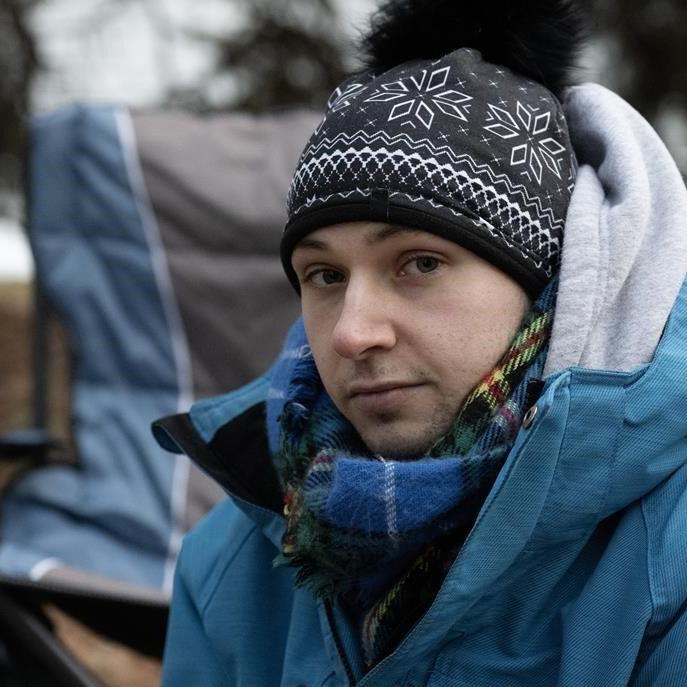 Montrealer vows to continue hunger strike for 'X' gender on Quebec health card